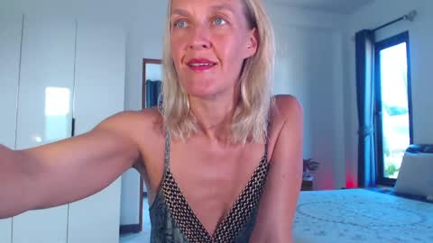 Lola online show from April 9, 2026, 9:36 am