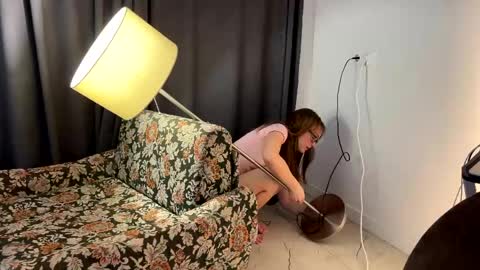 lolaatate online show from April 13, 2026, 5:07 pm