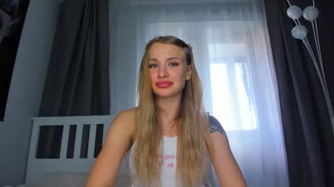 lolabani675452 online show from September 23, 2025, 1:14 pm