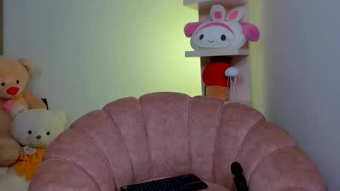 LolaCoper online show from February 20, 2026, 1:00 pm