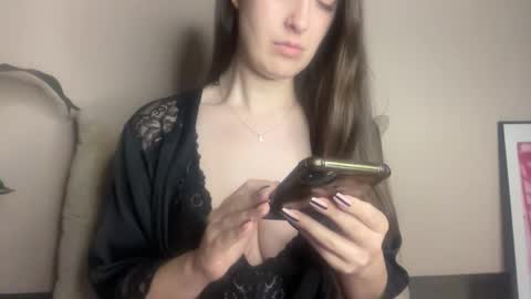 Frt Pr1ncess online show from November 14, 2025, 9:08 am