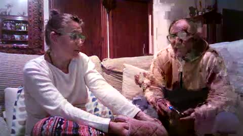 LOLA HUESO y ERIC online show from February 14, 2025, 6:19 pm