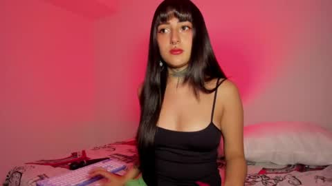 Lola online show from June 13, 2026, 4:54 am