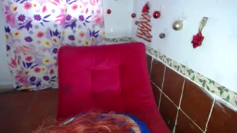 lolamourin online show from November 29, 2025, 8:34 pm