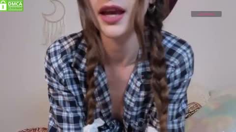 Lola 3 online show from October 31, 2025, 12:33 am