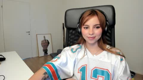 Lola doll online show from April 6, 2026, 6:25 am