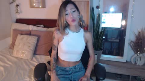 Dear tippers follow me on my new cb account lennarogers online show from January 5, 2025, 12:52 am