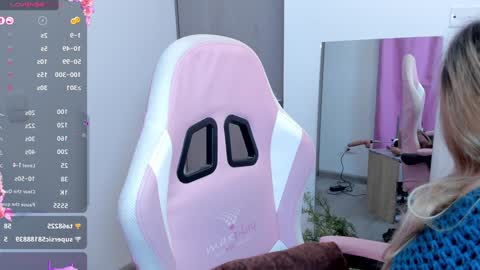 Snapshot of lolly_js_ chatting on December 29, 2024, 6:45 am Lolly  online show from December 29, 2024, 6:45 am