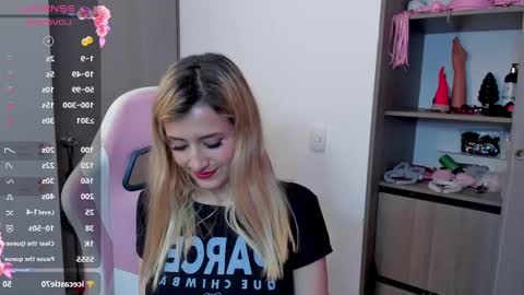 Snapshot of lolly_js_ chatting on January 10, 2025, 3:29 am Lolly  online show from January 10, 2025, 3:29 am