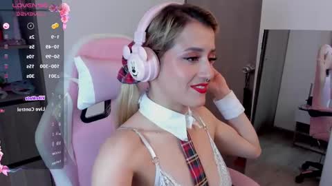 Snapshot of lolly_js_ chatting on January 13, 2025, 4:18 am Lolly  online show from January 13, 2025, 4:18 am