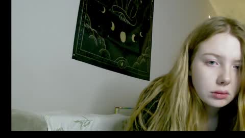 Snapshot of lollylol11 chatting on December 4, 2024, 8:07 pm Lilly online show from December 4, 2024, 8:07 pm