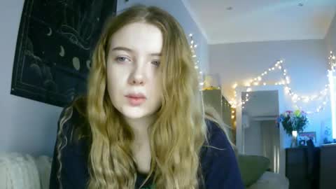 Snapshot of lollylol11 chatting on December 14, 2024, 3:36 pm Lilly online show from December 14, 2024, 3:36 pm