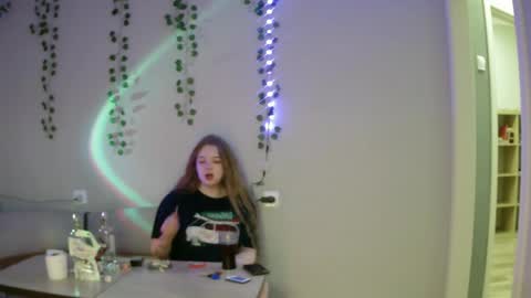 Snapshot of lollylol11 chatting on December 17, 2024, 2:23 am Lilly online show from December 17, 2024, 2:23 am