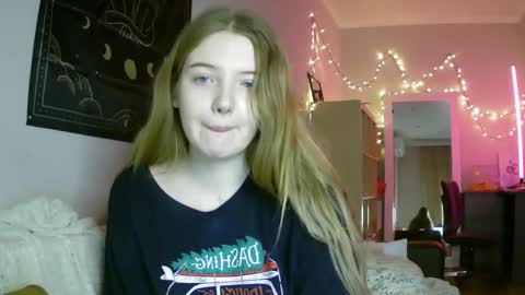 Snapshot of lollylol11 chatting on December 26, 2024, 7:16 pm Lilly online show from December 26, 2024, 7:16 pm