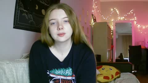 Snapshot of lollylol11 chatting on December 26, 2024, 10:20 pm Lilly online show from December 26, 2024, 10:20 pm