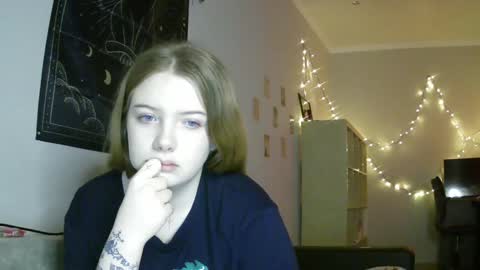 Snapshot of lollylol11 chatting on January 16, 2025, 3:24 pm Lilly online show from January 16, 2025, 3:24 pm