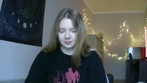 Snapshot of lollylol11 chatting on January 25, 2025, 7:49 am Lilly online show from January 25, 2025, 7:49 am