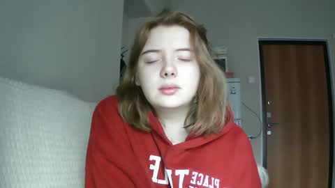 Snapshot of lollylol11 chatting on February 7, 2025, 1:32 pm Lilly online show from February 7, 2025, 1:32 pm