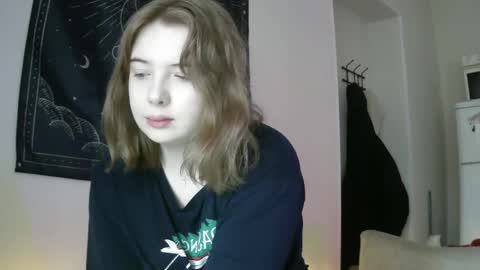 Snapshot of lollylol11 chatting on February 11, 2025, 8:15 am Lilly online show from February 11, 2025, 8:15 am