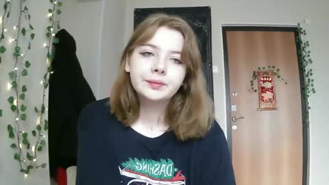 Snapshot of lollylol11 chatting on February 24, 2025, 11:10 am Lilly online show from February 24, 2025, 11:10 am