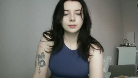 Snapshot of lollylol11 chatting on October 19, 2025, 1:45 pm Lilly online show from October 19, 2025, 1:45 pm