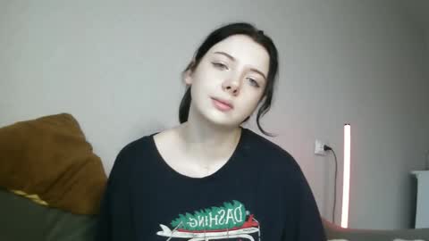 Snapshot of lollylol11 chatting on November 9, 2025, 12:03 pm Lilly online show from November 9, 2025, 12:03 pm