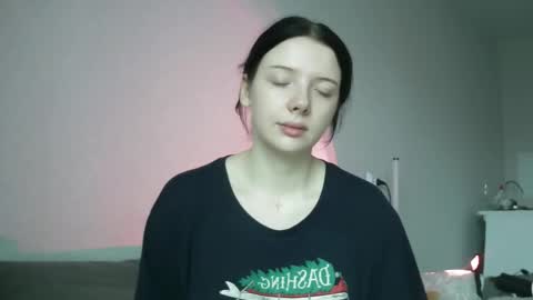 Snapshot of lollylol11 chatting on November 26, 2025, 11:00 am Lilly online show from November 26, 2025, 11:00 am