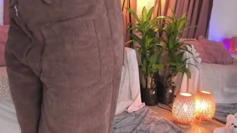 Snapshot of lollypetitte_ chatting on June 15, 2026, 1:19 am Lolly online show from June 15, 2026, 1:19 am