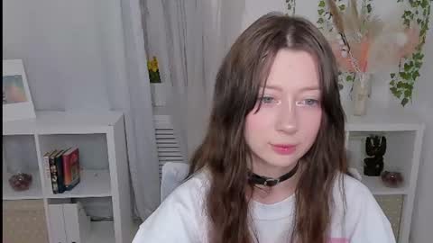 Snapshot of lollyshy__ chatting on July 31, 2026, 2:27 pm Lolly online show from July 31, 2026, 2:27 pm