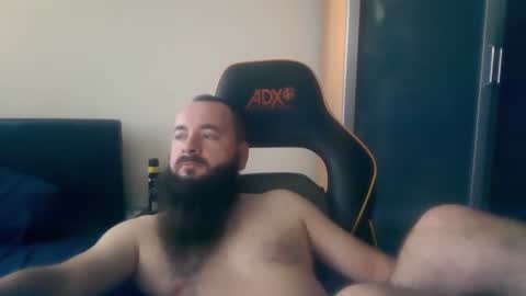 london_man1988 online show from October 26, 2025, 8:09 am