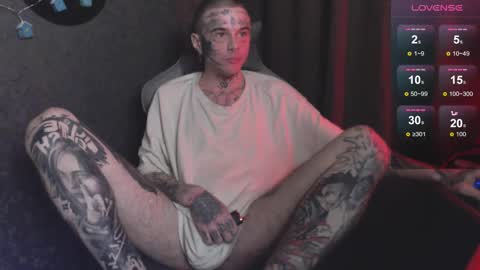 Snapshot of lone1ycrystal chatting on December 17, 2024, 2:22 pm Chris online show from December 17, 2024, 2:22 pm