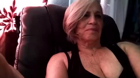 lonelylana1955 online show from October 17, 2025, 4:42 pm