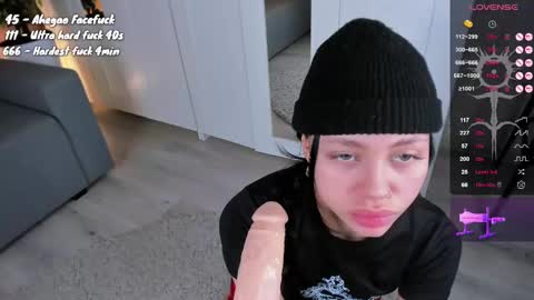 Snapshot of loney__tunes chatting on February 16, 2025, 3:58 am Shy EvaStreams are everyday 9 AM - 3 PM GMT 3 online show from February 16, 2025, 3:58 am