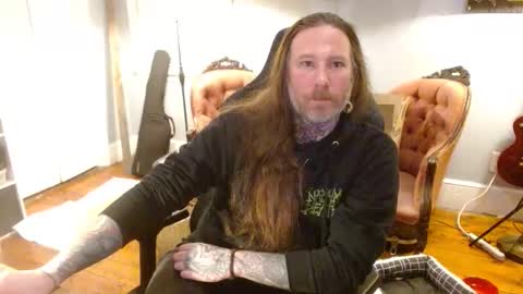 longhair online show from November 7, 2025, 2:55 am