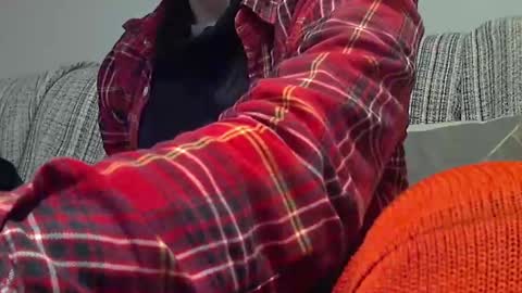 Snapshot of longnight5 chatting on December 12, 2024, 8:32 pm Alejandro Rulitos Twitter longnight55 Intagram 5longnight5 online show from December 12, 2024, 8:32 pm