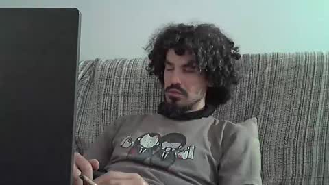 Snapshot of longnight5 chatting on January 16, 2025, 3:24 pm Alejandro Rulitos Twitter longnight55 Intagram 5longnight5 online show from January 16, 2025, 3:24 pm