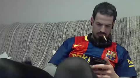 Snapshot of longnight5 chatting on February 4, 2025, 7:33 pm Alejandro Rulitos Twitter longnight55 Intagram 5longnight5 online show from February 4, 2025, 7:33 pm