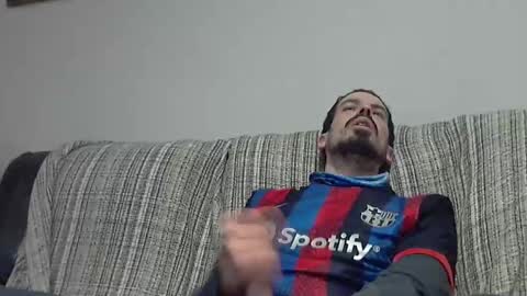 Snapshot of longnight5 chatting on February 10, 2025, 8:42 pm Alejandro Rulitos Twitter longnight55 Intagram 5longnight5 online show from February 10, 2025, 8:42 pm