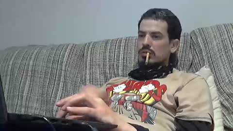 Snapshot of longnight5 chatting on February 17, 2025, 10:14 pm Alejandro Rulitos Twitter longnight55 Intagram 5longnight5 online show from February 17, 2025, 10:14 pm