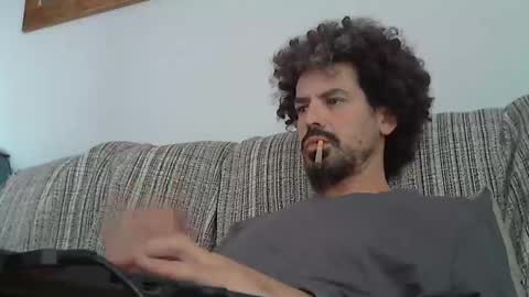 Snapshot of longnight5 chatting on November 17, 2025, 1:39 pm Alejandro Rulitos Twitter longnight55 Intagram 5longnight5 online show from November 17, 2025, 1:39 pm