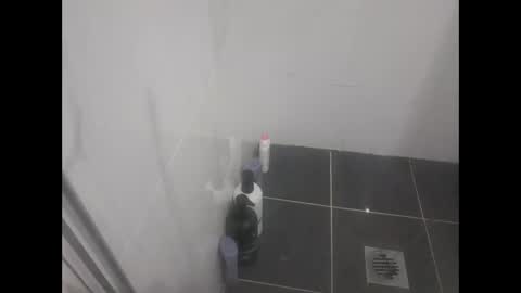 longslong420420 online show from April 21, 2026, 12:11 pm