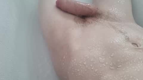 Snapshot of longslongbingbong chatting on January 6, 2026, 2:21 pm longslongbingbong online show from January 6, 2026, 2:21 pm