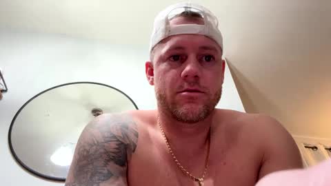 Snapshot of longstrokin8869 chatting on February 24, 2025, 5:22 am Bradsobad88 online show from February 24, 2025, 5:22 am