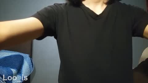 Snapshot of loo_is chatting on February 7, 2025, 9:37 am loo_is online show from February 7, 2025, 9:37 am