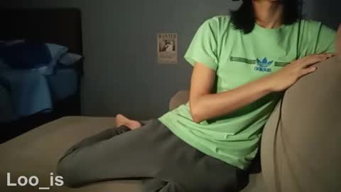 Snapshot of loo_is chatting on March 12, 2025, 9:12 am loo_is online show from March 12, 2025, 9:12 am