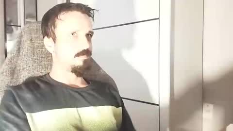 Lucas online show from December 22, 2025, 12:24 pm