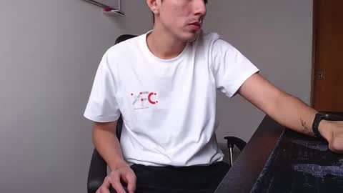 looki 16 online show from March 7, 2025, 4:44 pm