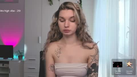 Luna online show from April 1, 2026, 2:03 pm