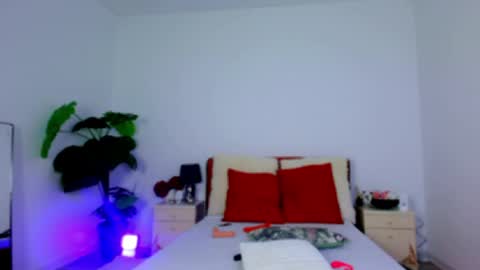  Annie online show from April 15, 2026, 7:58 pm