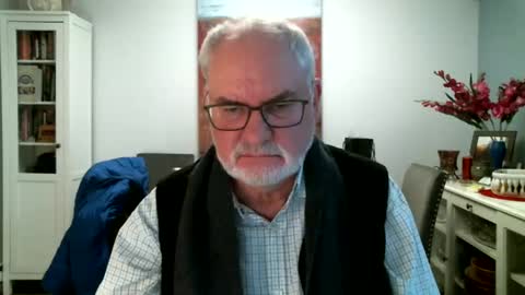 Snapshot of loop102 chatting on February 13, 2025, 5:58 am loop102 online show from February 13, 2025, 5:58 am